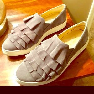 Seychelles Grey suede ruffled shoes